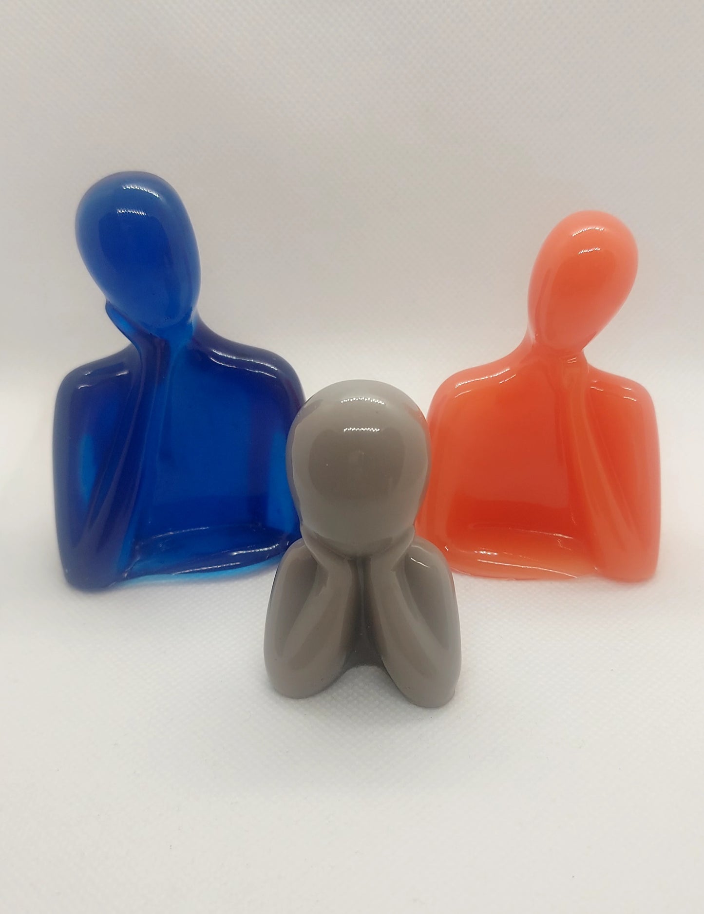 Essence Familiale : Demi-Statuettes Famille en Résine Époxy