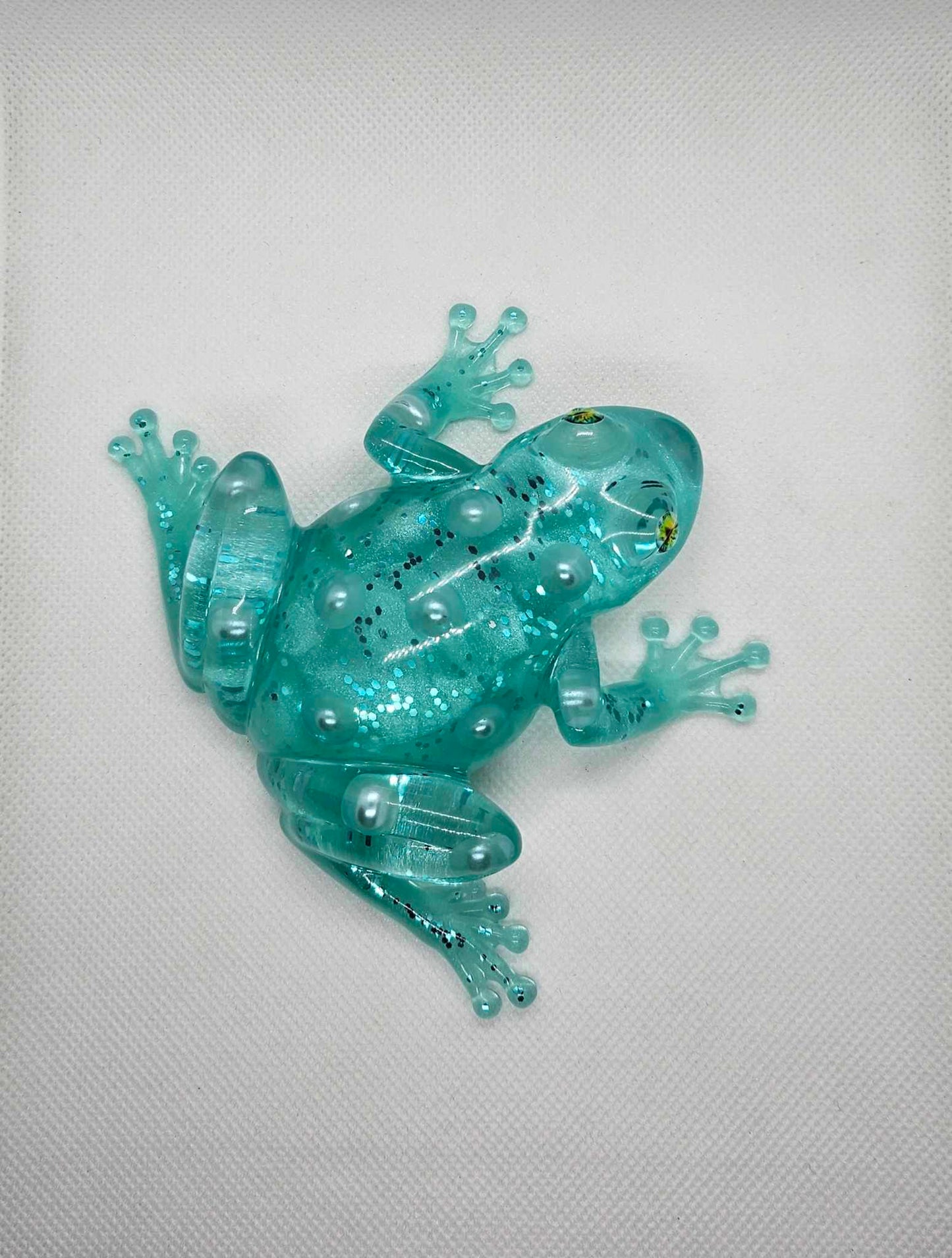 Grenouille Enchantée : Sculpture en Résine Époxy