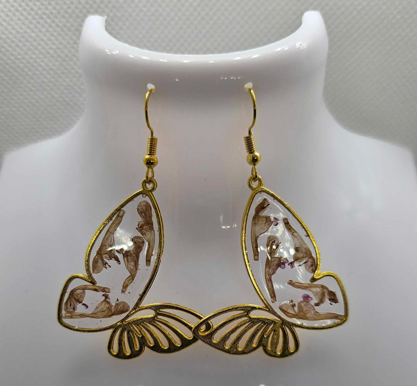 Élégance Artisanale: Boucles d’oreilles en résine époxy