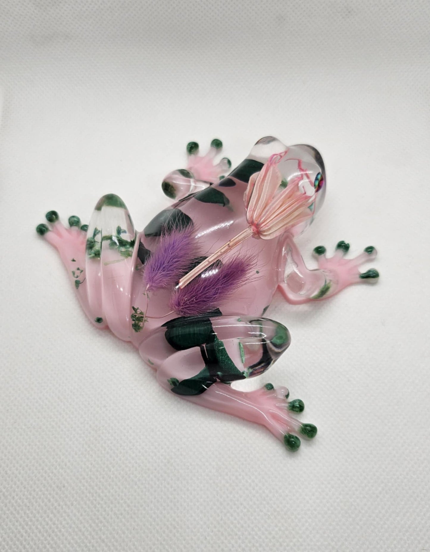 Grenouille Enchantée : Sculpture en Résine Époxy