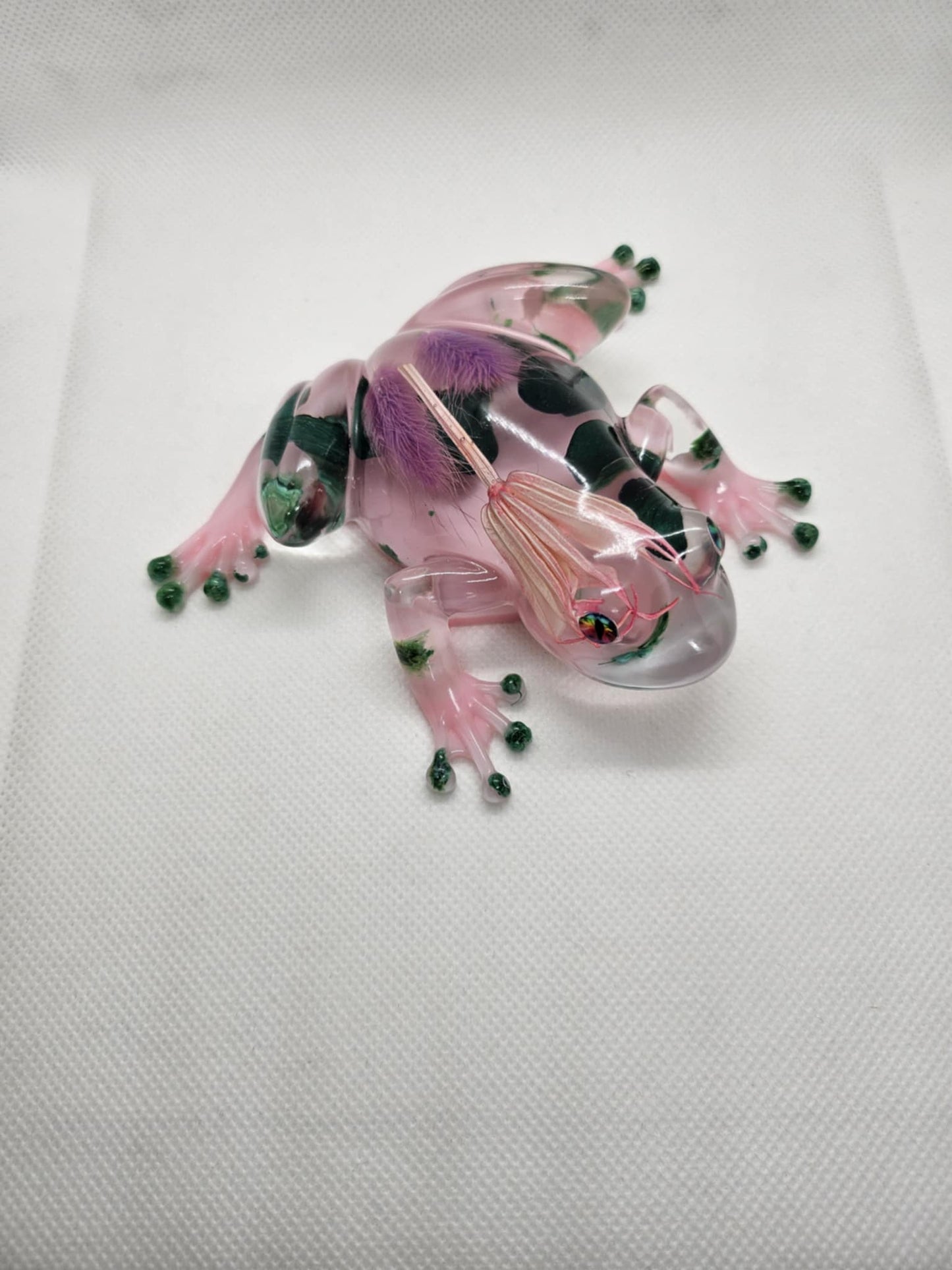 Grenouille Enchantée : Sculpture en Résine Époxy