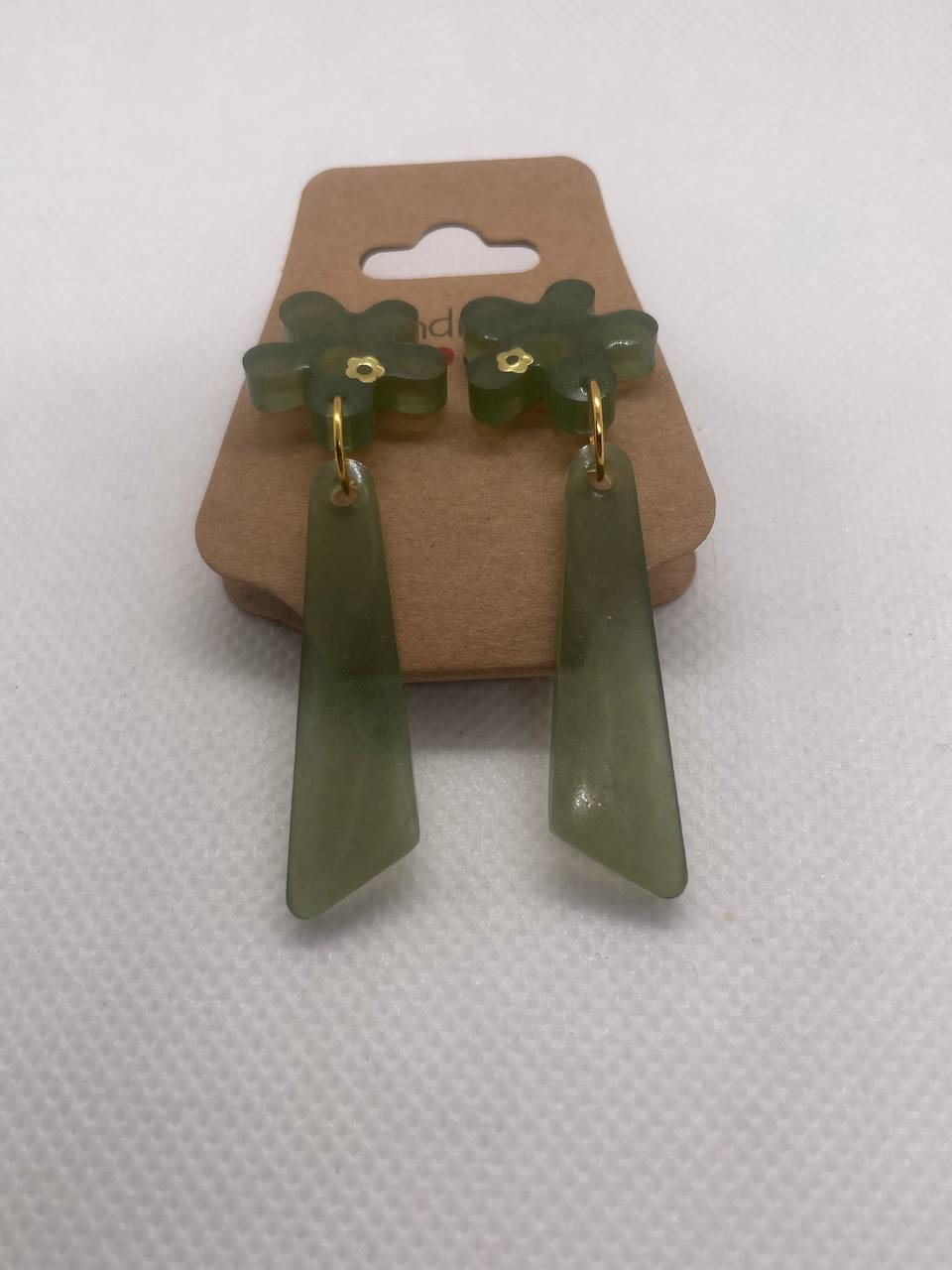 "Élégance Artisanale" – Boucles d’Oreilles en Résine Époxy