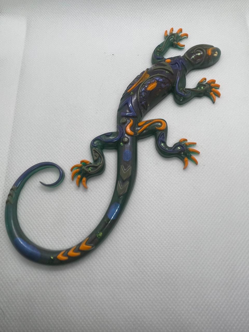 Lézard Solaire : Création Plate en Résine Époxy