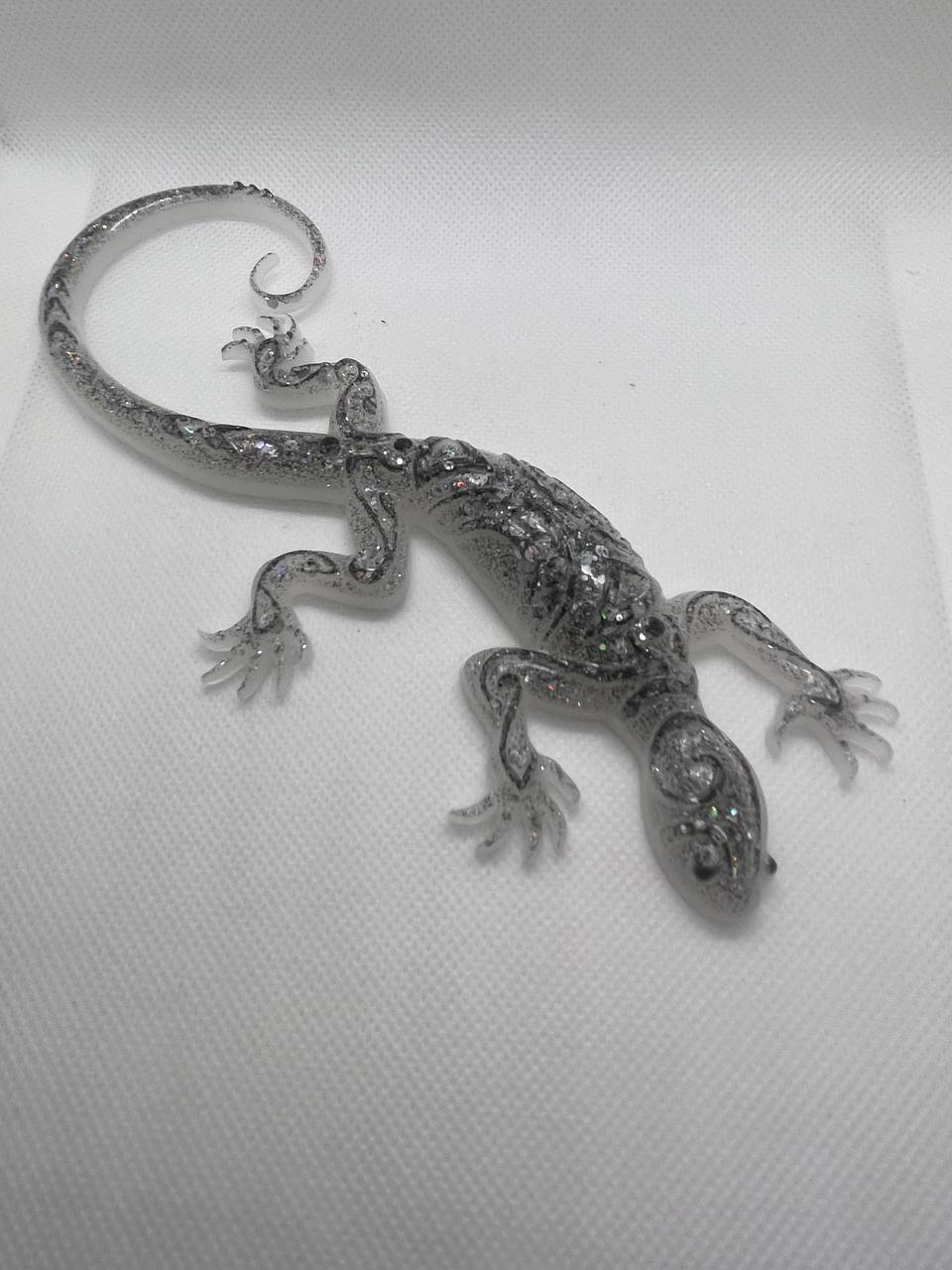 Lézard Solaire : Création Plate en Résine Époxy