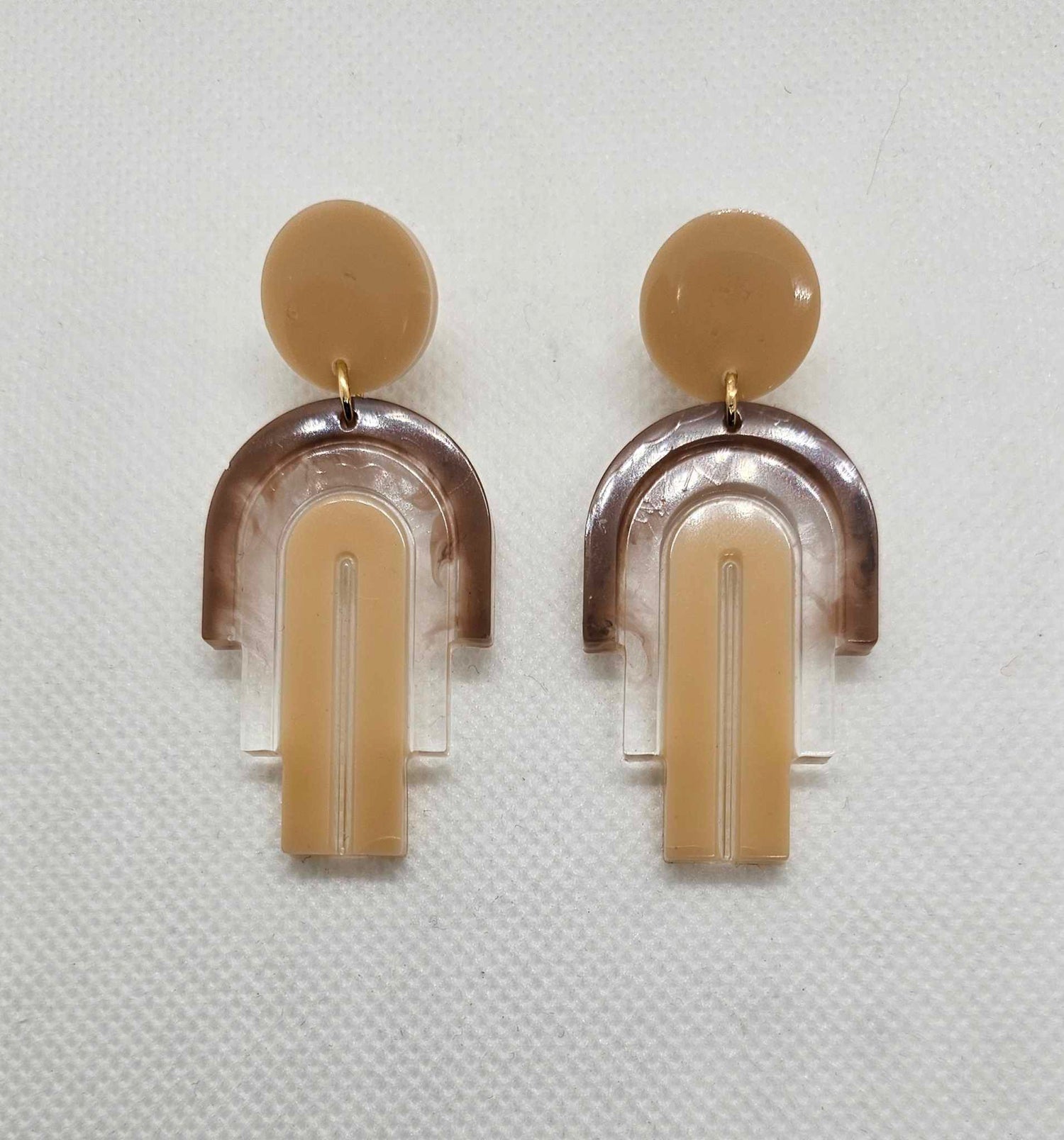 Élégance Artisanale : Boucles d’Oreilles en Résine Époxy
