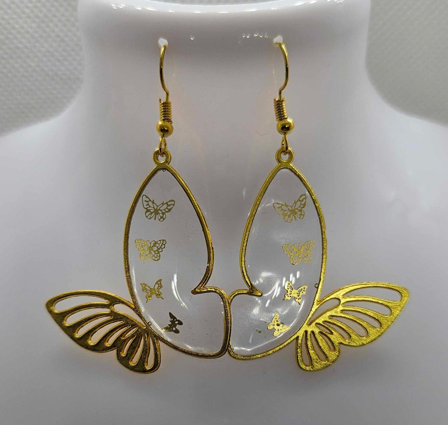 Élégance Artisanale: Boucles d’oreilles en résine époxy