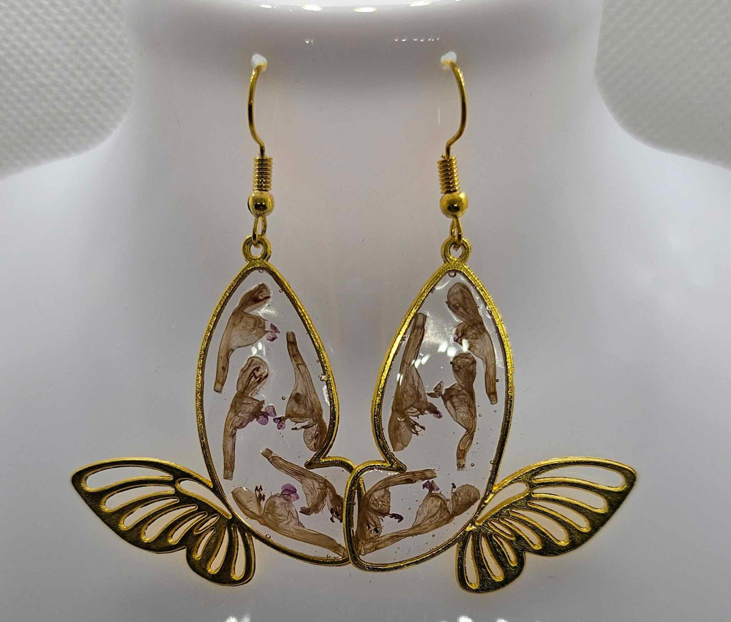 Élégance Artisanale: Boucles d’oreilles en résine époxy