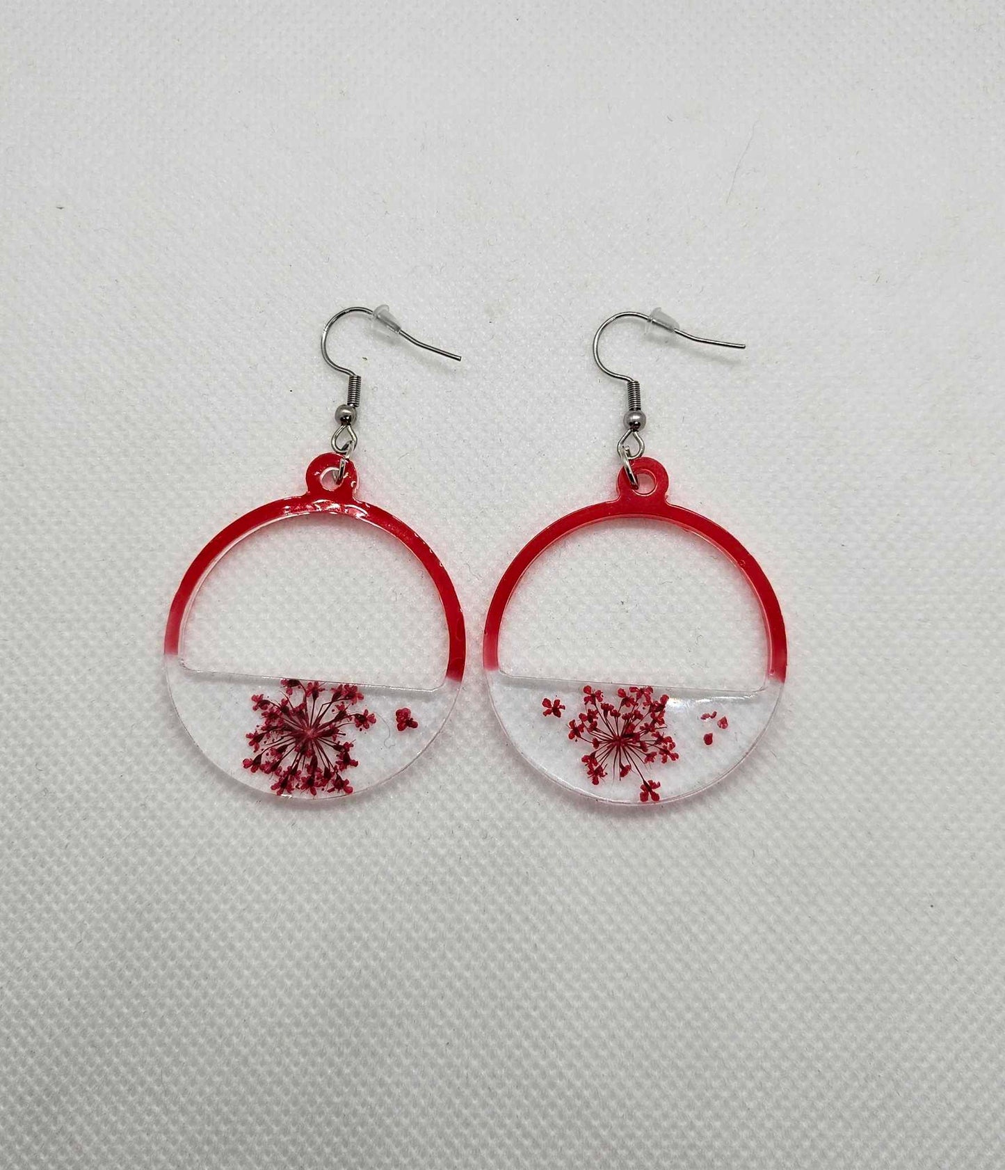 "Élégance Artisanale": Boucles d’oreilles en résine époxy