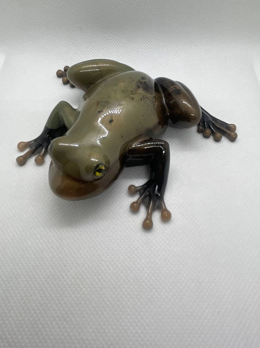 Grenouille Enchantée : Sculpture en Résine Époxy